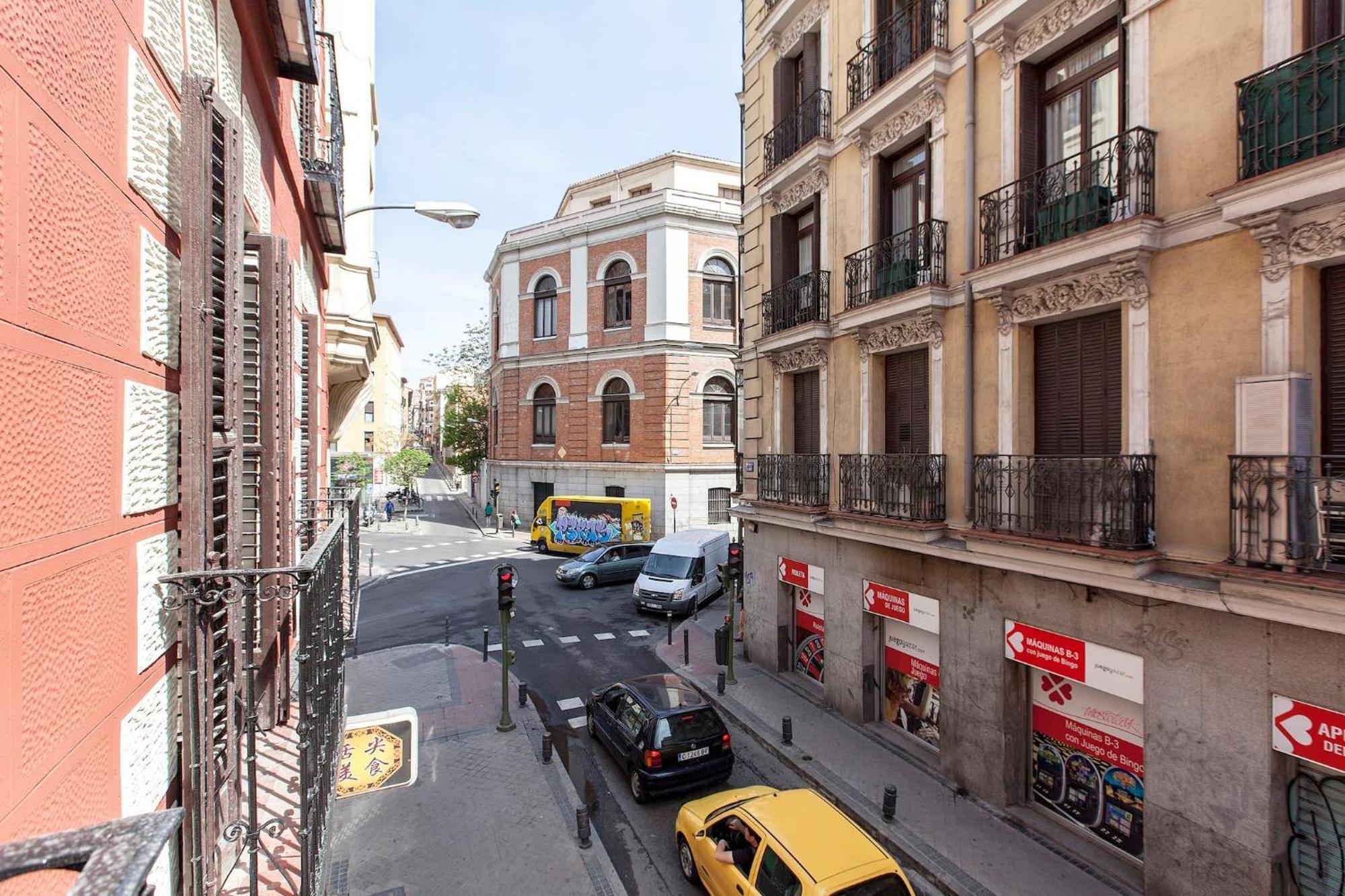 Apartamentos Day Madrid Plaza De Espana Centro Gran Via Sol Malasana Eksteriør bilde